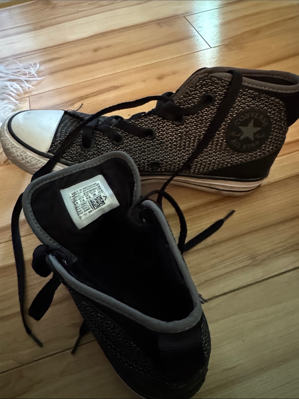 Converse High Top Sneakers in Black and Gray. Mens 6.5 Ladies 8.5